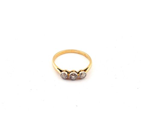 An 18ct Gold three Diamond ring, size L