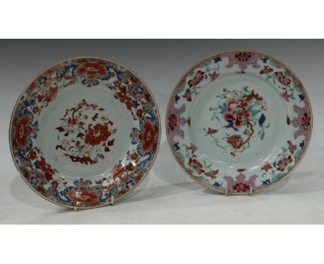 A Chinese famille rose plate, raised enamel border, 23cm diameter; another plate, late 18th/early 19th century 2) 