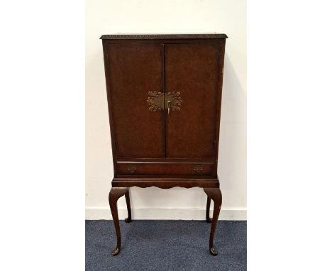 QUEEN ANNE STYLE DRINKS CABINET BY CAMEOwith Burr Walnut veneer and ornate plate lock on two doors, single drawer, 63 x 132 x