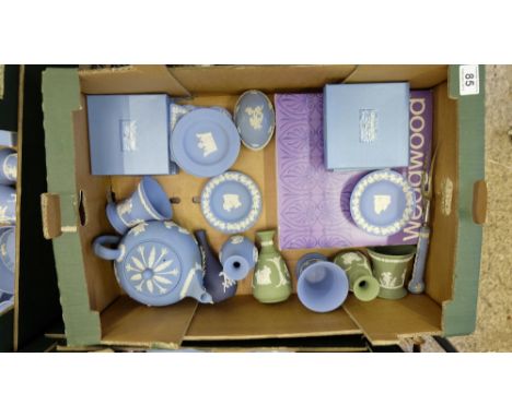 A collection of Wedgwood jasperware to include teapot, trinket boxes, vases, christmas plates etc (28 pieces) 