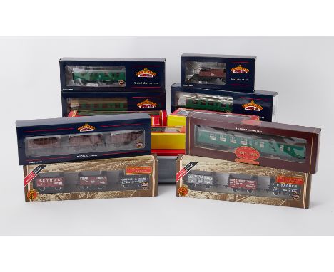 OO Gauge (1:76 Scale), SR Carriages, a collection of Hornby, Bachmann approx 24 list available.