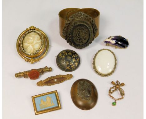 COSTUME JEWELLERY.Victorian & later costume jewellery including a vulcanite bangle, with locket front (a.f.), pique, aventuri