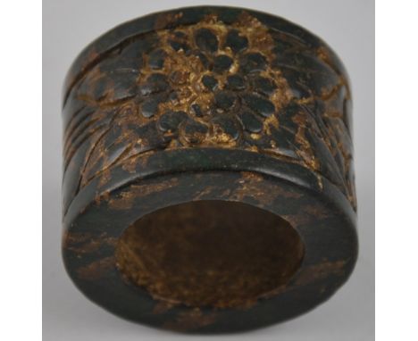 A Chinese carved hardstone archers thumb ring