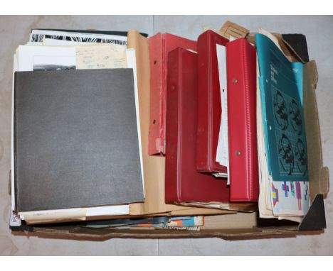 A quantity of various Native North American Indian ephemera including Polaroid photographs of ceremonies, Pow Wow posters, sc