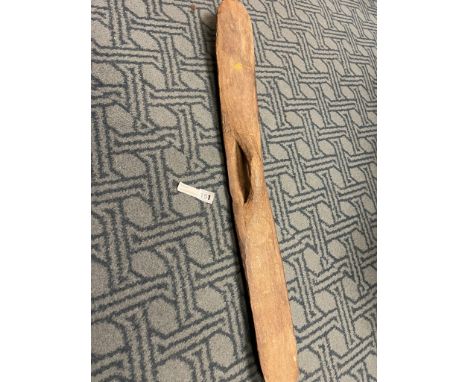 AUSTRALIAN ABORIGINAL ''WUNDA SHIELD'' approx 82 cm long