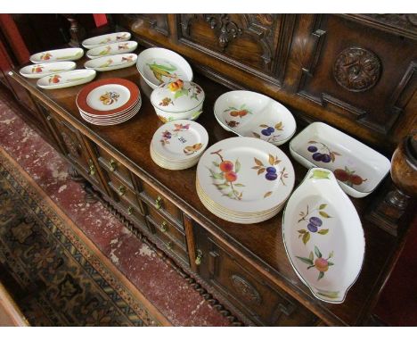 Collection of Royal Worcester Evesham &amp; Evesham Vale pattern