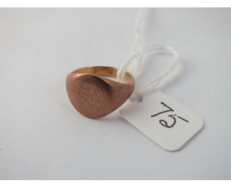 A signet ring in 9 ct - Size N - 4.8gms.