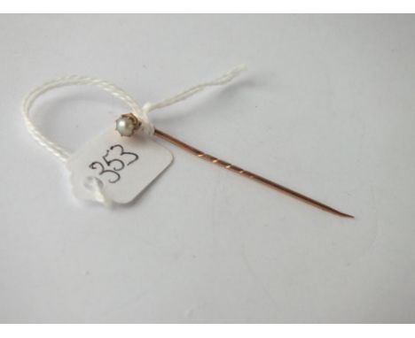 9ct pearl mounted stick pin