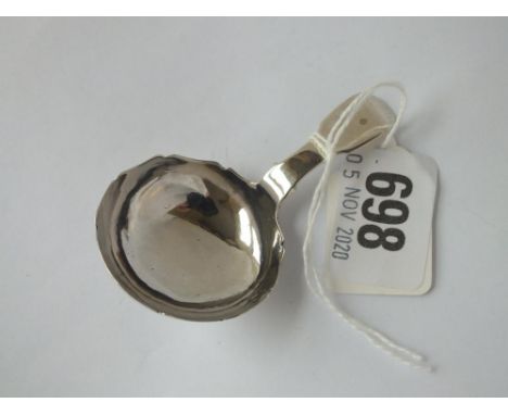 A Scottish fiddle pattern caddy spoon by Heron of Greenock Glasgow 1835