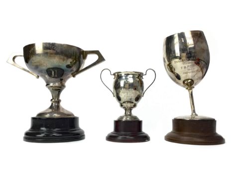 BURNHAM YACHT CLUB TWIN HANDLED SILVER TROPHY CUP, awarded to Iwunda, for Burnham Yacht Club I.Y.R.U. 12ft Dinghies Average P