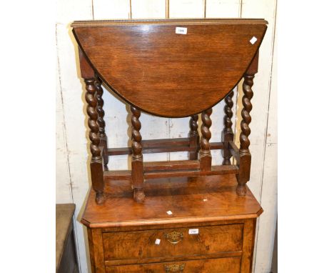 Small early 20th Century oak gateleg table on barley twist supports, together with an oak lamp standard 