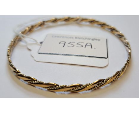 9ct Two colour gold bangle, 8.5g 