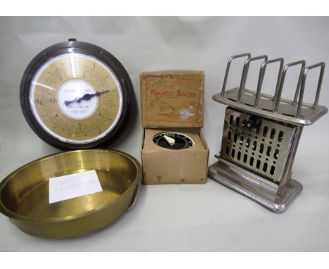 1940's original Siemens toaster, a boxed timer and 1970's Salter wall hanging scales 