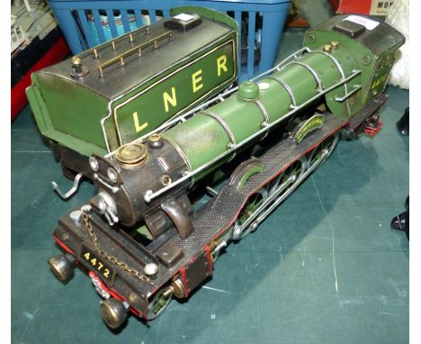 A model of the Flying Scotsman 4472 with tender