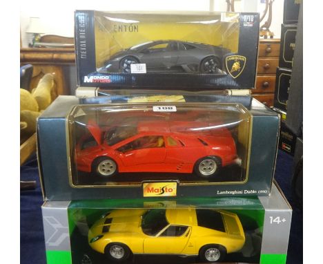 Burago, Ferrari model, Maisto, Ertl & other large scale models, boxed (5).