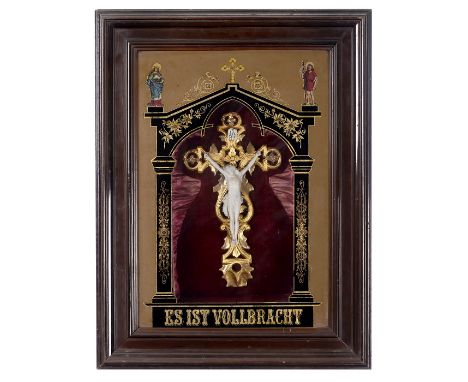 Kruzifix im Rahmen mit Musikwerk, um 1890Österreich, Darstellung von Christus auf geschnitztem vergoldetem Kreuz, in verglast