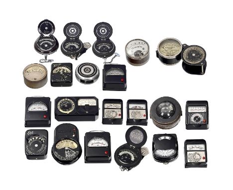 Sammlung früher Selen-Belichtungsmesser, ab 1920In runder Dosenform: Posemetre L.M.T, Electrophot, Metrophot, Photoscop, ein 