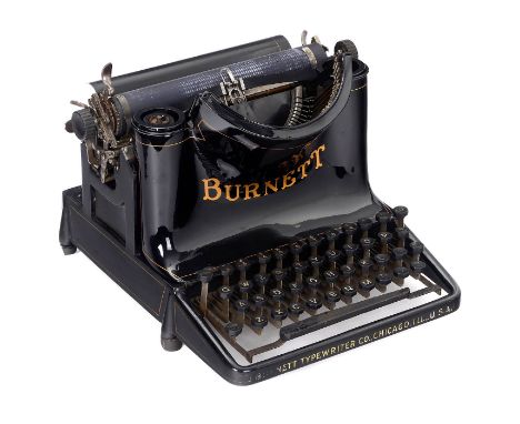 Burnett-Schreibmaschine, 1907Burnett Typewriter Co., Chicago. Ungewöhnlich formschöne amerikanische Schreibmaschine mit schrä