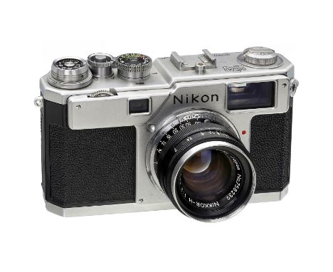 Nikon S 4, ab 1959Nippon Kogaku, Japan. Nikon S 4 Nr. 6505239. Verschluß läuft, Entfernungsmesser genau, aber mit etwas Belag