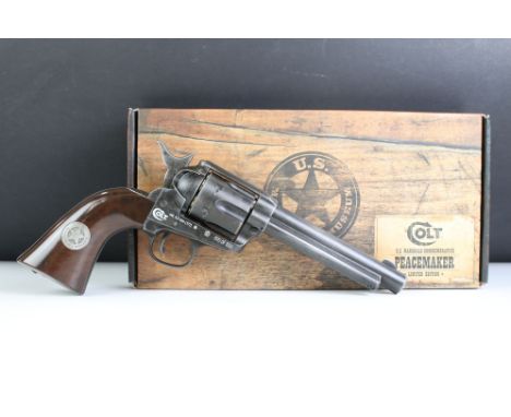 A Umarex Colt Peacemaker SAA .45 C02 Revolver Cal. 4,5mm / .177 BB Air Pistol. No licence required to buy this item, purchase