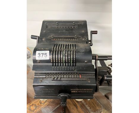 A VINTAGE BRUNSVIGA CALCULATOR. 