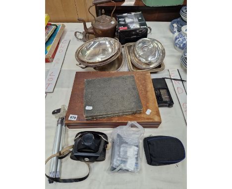 ELECTROPLATE VEGETABLE TUREENS, CASED CUTLERY, A COPPER KETTLE, A BIERETTE CAMERA, A RADIO, ETC.