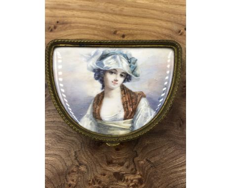 A VINTAGE HINGED COPPER SMALL JEWELLERY CASKET WITH HAND PAINTED MAIDEN TO LID, SIGNED HERMANDEZ