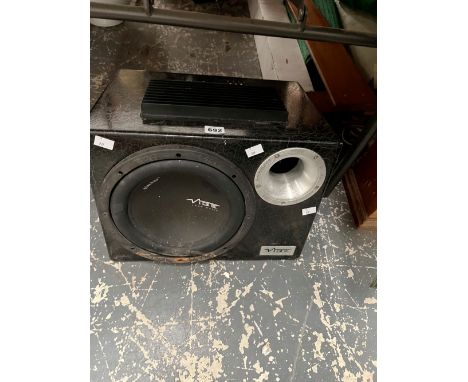A VIBE 1200 WATT SPEAKER