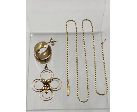 A PAIR OF HALLMARKED 9ct GOLD HALF HOOP EARRINGS, A VINTAGE 9ct STAMPED GEMSET PENDANT, AND AN UNHALLMARKED VINTAGE CHAIN, AS