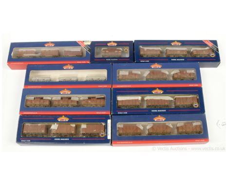 Bachmann OO Gauge Limited Edition Goods Wagons comprising 33-080Y set of 3 weathered China Clay Wagons with hoods, 37-712Z pa