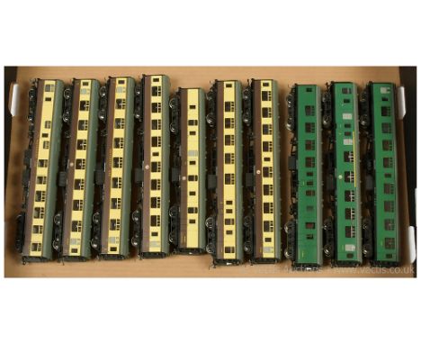 Bachmann OO Gauge unboxed BR Mk1 Passenger Coaches (all have had either one coupling or both couplings replaced with Kadee ty