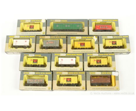 Wrenn Goods Rolling Stock some duplication comprising W4323P Southern green Utility Van,  6 x W5004 yellow Dunlop Ventilated 