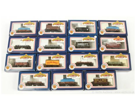 Bachmann OO Gauge group of Goods Wagons consisting of Ref 33-501A Tank Wagon Swindon United Gas, Ref 33-402 1-plank Wagon LMS