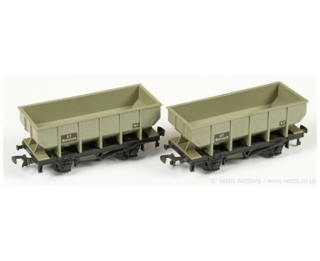 Hornby Dublo 2-rail 2 x 4644 unboxed grey Superdetail Hopper Wagon, condition generally Good Plus.  (2)