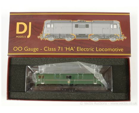 OO Gauge DJ Models DJM 0071-002 (Limited Edition), Bo-Bo BR green Class 71 Electric Loco No.E5004 complete with pantograph fo