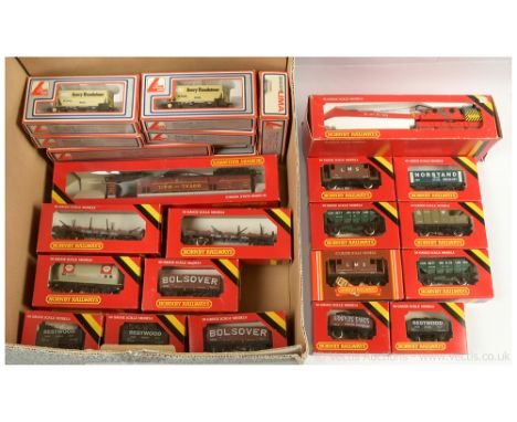 OO Gauge Goods Rolling Stock comprising Hornby Railways R739 75-ton Breakdown Crane comprising Breakdown Crane 3 x Riding Tru