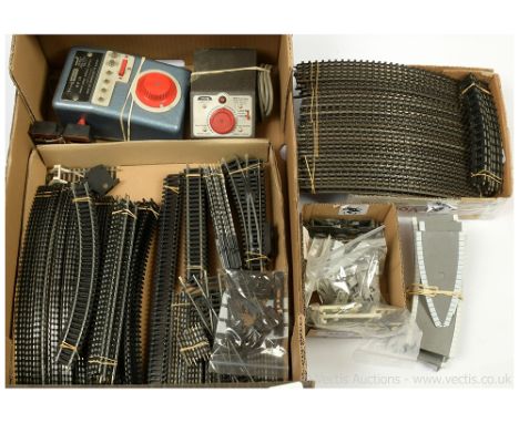 OO Gauge track, point work and accessories Hornby Railways 1st and 2nd radius curves, double straights, half straights and sh