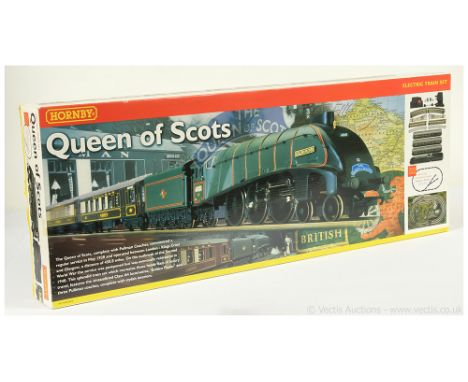 Hornby (China) R1024 "Queen of Scots" train set with a 4-6-2 Loco and Tender BR lined green A4 Class "Golden Plover" No.60031