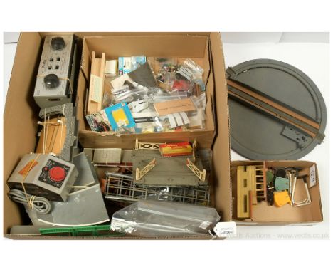 Miscellaneous Railway items to include H&amp;M Duette Controller, Triang Controller (both untested), Triang platform sections