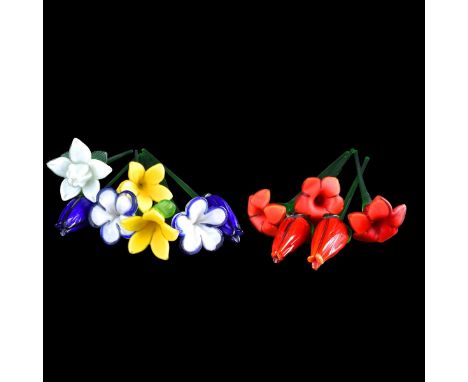 Set of Twelve (12) Murano Italian Art Glass Flowers. Largest measures 19-3/4' Long, smallest measures 19-1/2" Long. Condition