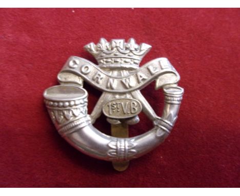 1st Cornwall (Truro) Regiment Volunteer Battalion  WWI Cap Badge (White-metal), slider, first type with small central scroll 