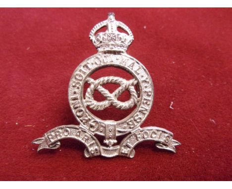 Queen's Own Royal Staffordshire Yeomanry (Hussars) Officers WWII Cap Badge (Silver), slider. K&amp;K: 1414