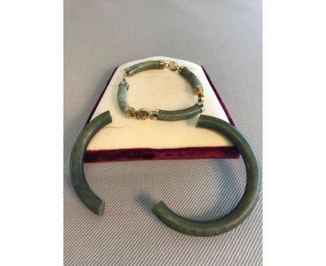 Jade and yellow metal bangle together with broken jade bangle 