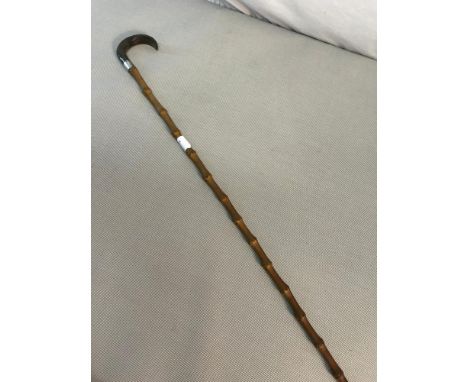 Vintage cane swagger stick with horn handle & silver collar 