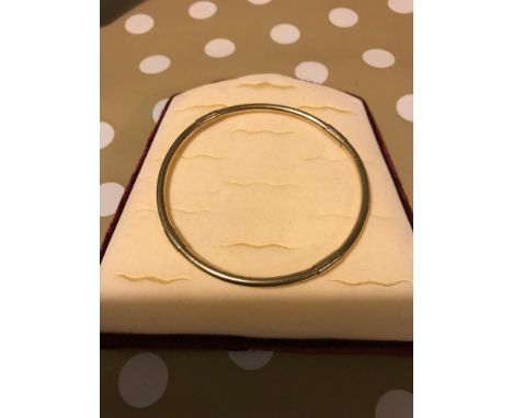 9ct gold ladies bangle 