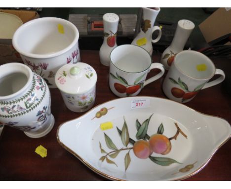 SMALL SELECTION OF PORTMEIRION AND ROYAL WORCESTER CHINA , TOGETHER WITH A SHELLEY POT.