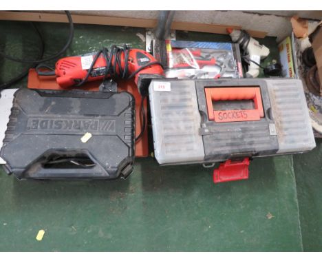 BLACK AND DECKER SANDER, PARK SIDE POWER CARVING TOOL AND CASE. A SET OF POWER FIX CHISELS AND OTHER TOOLS.