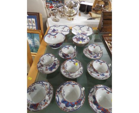 A COPELAND AND GARRETT PART TEA SERVICE DECORATED IN A FOLIATE PATTERN NUMBERED 2061, WITH GILT BORDER.