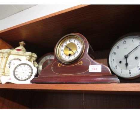 FOUR ASSORTED MANTEL CLOCKS INCLUDING AN ENFIELD BAKELITE CASED CLOCK.