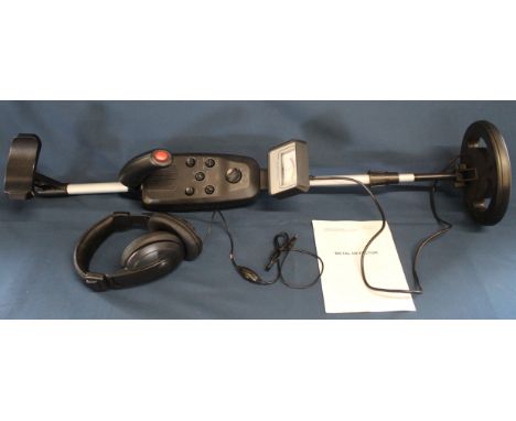 Metal detector with manual &amp; headphones GC-1013